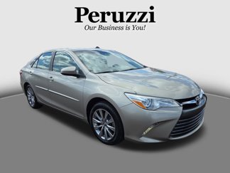 Used 2017 Toyota Camry XLE image 1