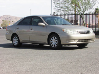 Used 2005 Toyota Camry LE image 1