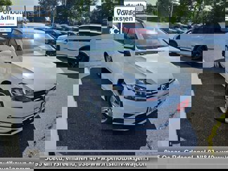 Used 2018 Volkswagen Golf SE image 1