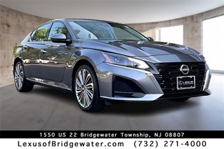 Used 2024 Nissan Altima 2.5 SL image 1