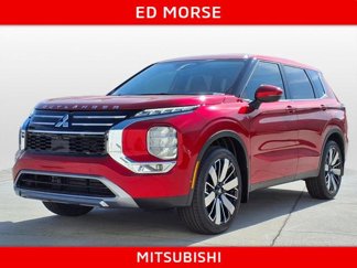 New 2025 Mitsubishi Outlander SE image 1