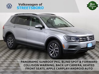 Used 2020 Volkswagen Tiguan SE w/ Panoramic Sunroof Package image 1