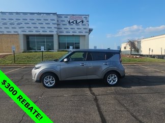 New 2025 Kia Soul S image 1