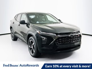 New 2025 Chevrolet Trax RS w/ Driver Confidence Package image 1