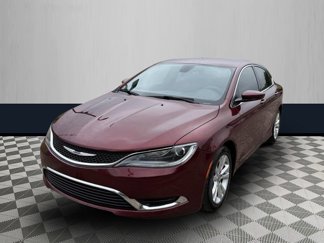 Used 2015 Chrysler 200 Limited w/ Convenience Group image 1