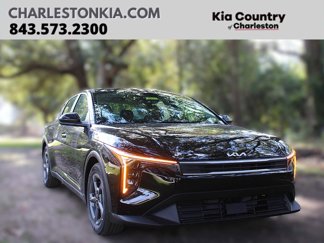 New 2025 Kia K4 LXS image 1