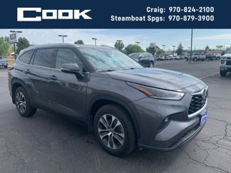 Used 2021 Toyota Highlander XLE image 1