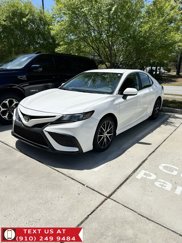 Used 2021 Toyota Camry SE image 1