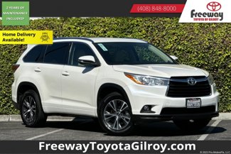 Used 2016 Toyota Highlander XLE image 1