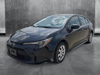 Used 2022 Toyota Corolla LE image 1