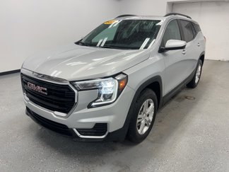 Used 2022 GMC Terrain SLE w/ Driver Convenience Package image 1