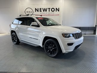 Used 2017 Jeep Grand Cherokee Altitude image 1