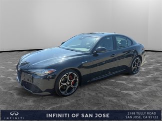 Used 2022 Alfa Romeo Giulia Veloce image 1