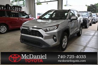 Used 2021 Toyota RAV4 XLE image 1