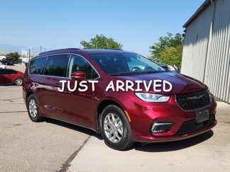 Certified 2021 Chrysler Pacifica Touring w/ Cold Weather Group image 1