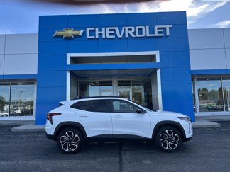 New 2025 Chevrolet Trax RS image 1