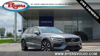 Used 2020 Volvo V60 T5 Cross Country image 1