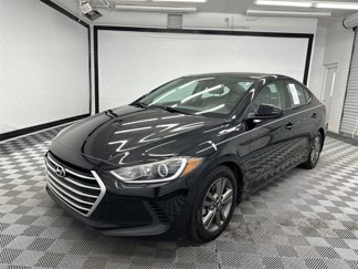 Used 2017 Hyundai Elantra SE image 1