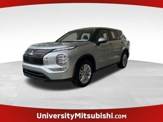 Used 2024 Mitsubishi Outlander ES image 1