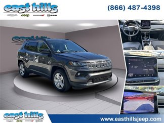 Used 2022 Jeep Compass Latitude image 1