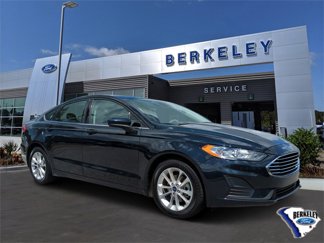 Used 2020 Ford Fusion SE image 1