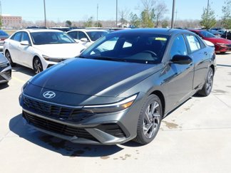 New 2025 Hyundai Elantra Sport image 1