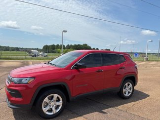 Used 2023 Jeep Compass Sport image 1