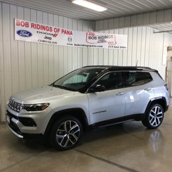 Used 2025 Jeep Compass Limited w/ Elite Group image 1