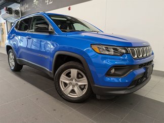 Used 2022 Jeep Compass Latitude image 1