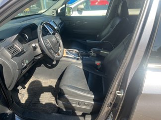 Used 2016 Honda Pilot Touring image 1