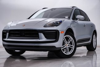 Used 2025 Porsche Macan image 1