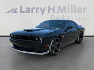 Certified 2016 Dodge Challenger SRT w/ Technology Group image 1
