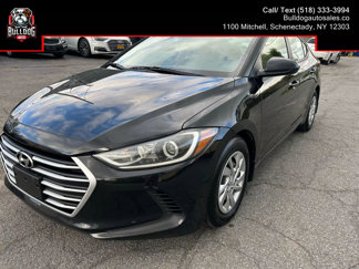 Used 2017 Hyundai Elantra SE image 1