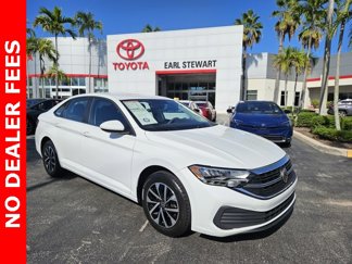 Used 2023 Volkswagen Jetta S image 1