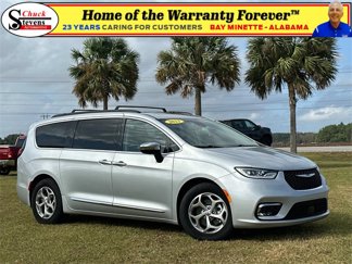 Used 2023 Chrysler Pacifica Limited image 1