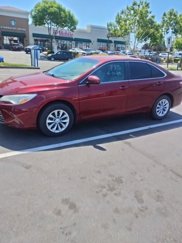 Used 2017 Toyota Camry LE image 1