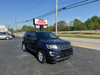 Used 2016 Ford Explorer XLT image 1