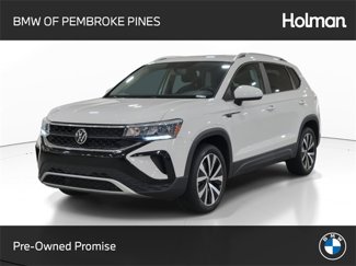Used 2022 Volkswagen Taos SE image 1