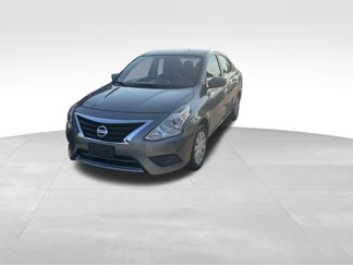 Used 2019 Nissan Versa SV image 1