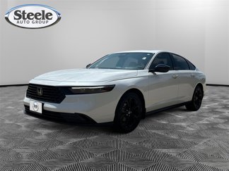 Used 2025 Honda Accord SE image 1