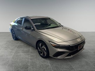 Used 2025 Hyundai Elantra Sport image 1