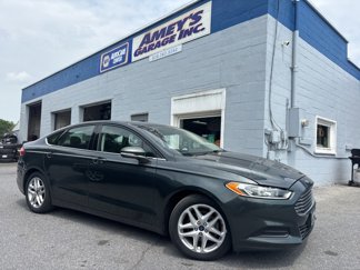 Used 2015 Ford Fusion SE image 1