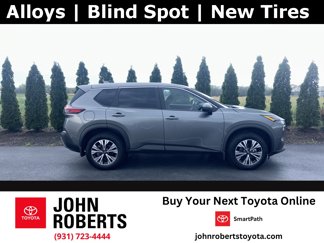 Used 2023 Nissan Rogue SV image 1