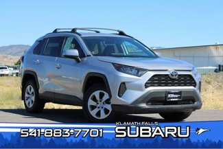 Used 2021 Toyota RAV4 LE image 1