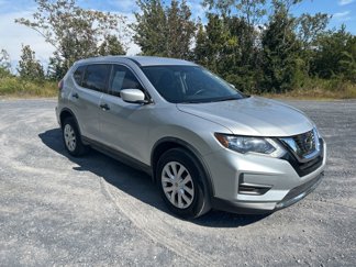 Used 2018 Nissan Rogue S image 1