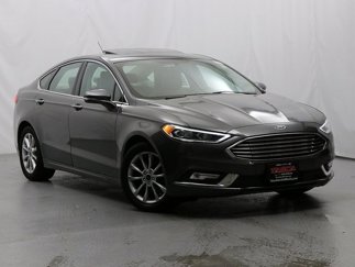 Used 2017 Ford Fusion SE image 1