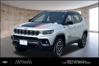 Used 2024 Jeep Compass Trailhawk image 1