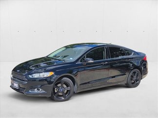Used 2016 Ford Fusion SE image 1