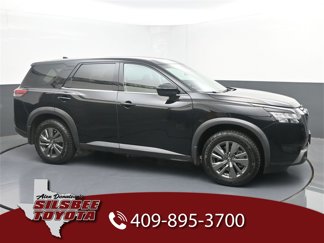 Used 2023 Nissan Pathfinder S image 1
