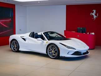 Used 2022 Ferrari F8 Tributo image 1